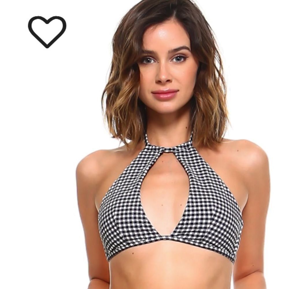 Envya check her bikini top size large